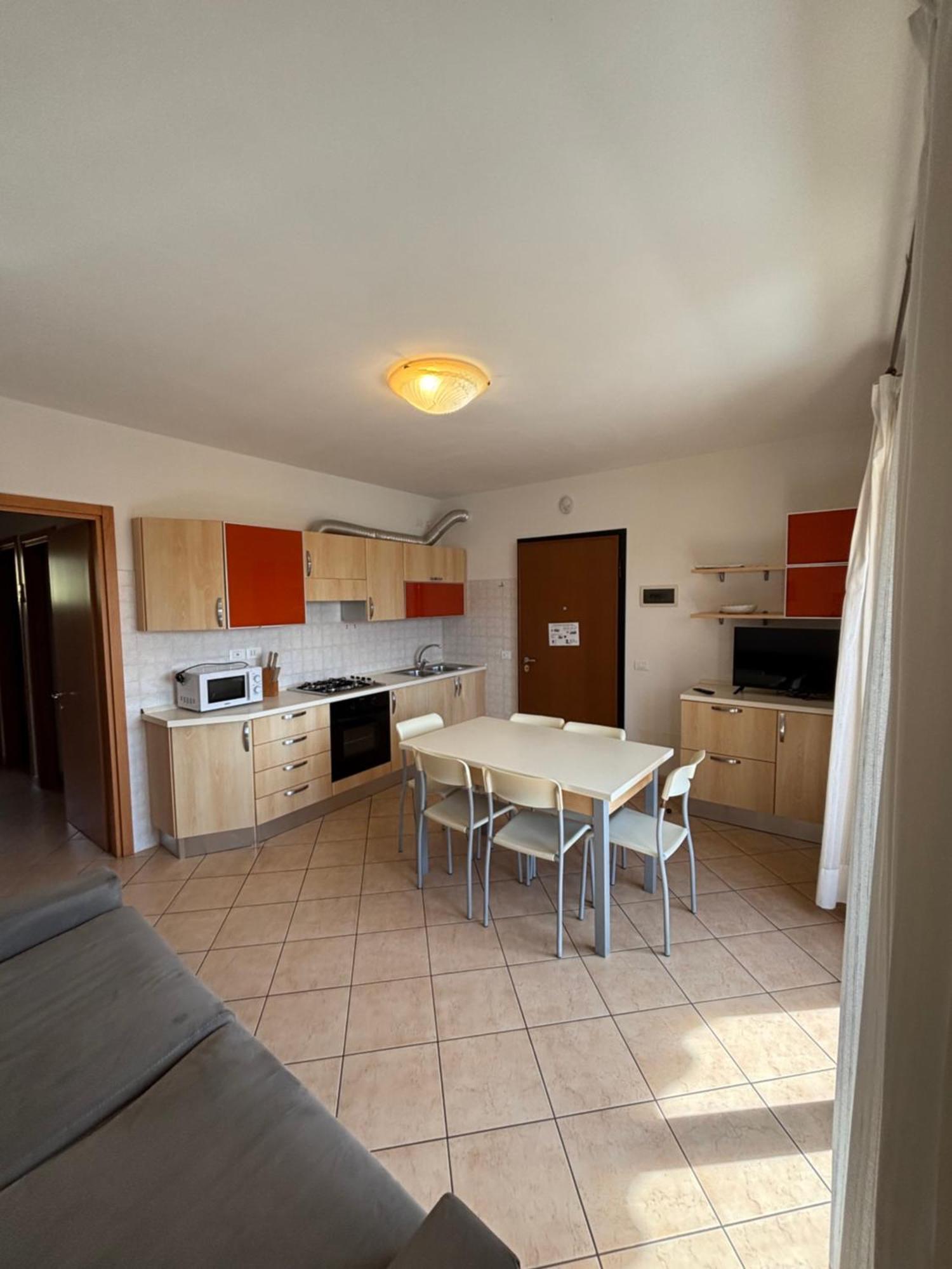 Villaggio Dei Fiori Каорле Екстериор снимка
